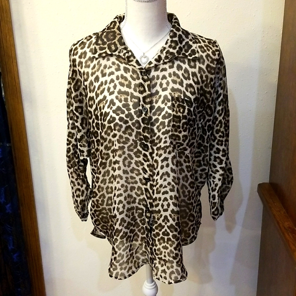 Rue 21 Leopard Top size Large